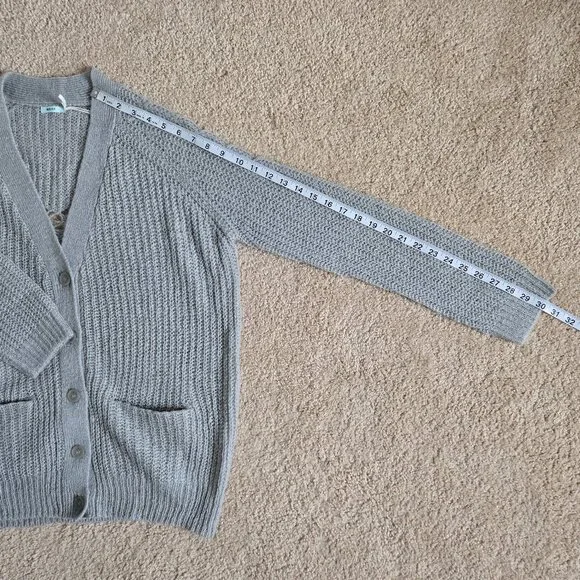 Kimchi Blue oversized cardigan sweater - Picture 7 of 8